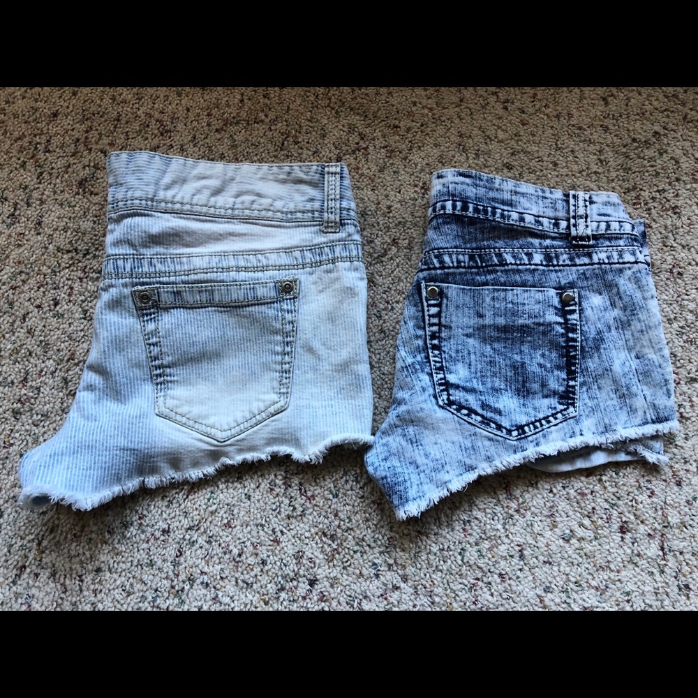 2 pair shorts size 7-8